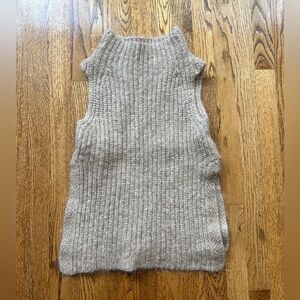 Wilfred Sweater Vest |  Aritzia